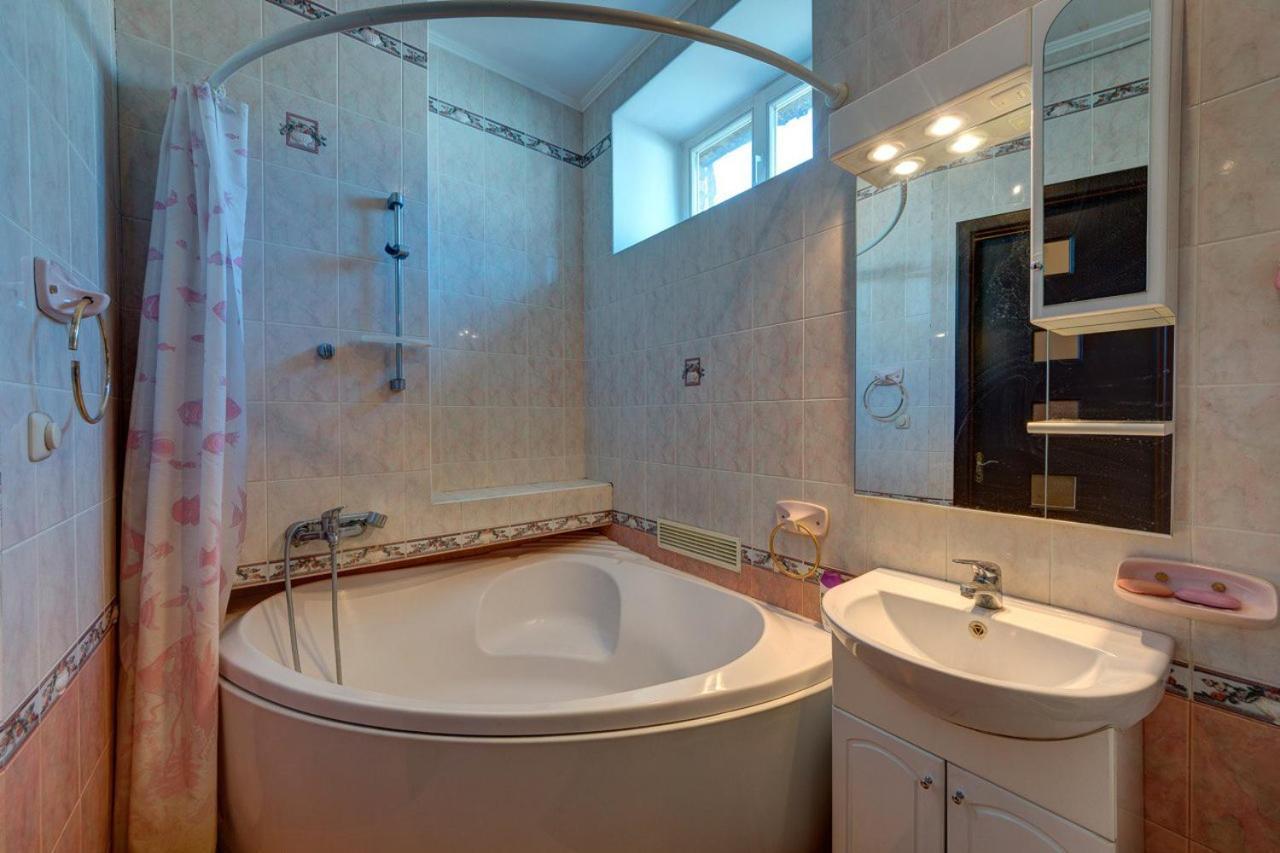 Apartments With Three Rooms On Shevchenko Blvd Kiev Eksteriør bilde